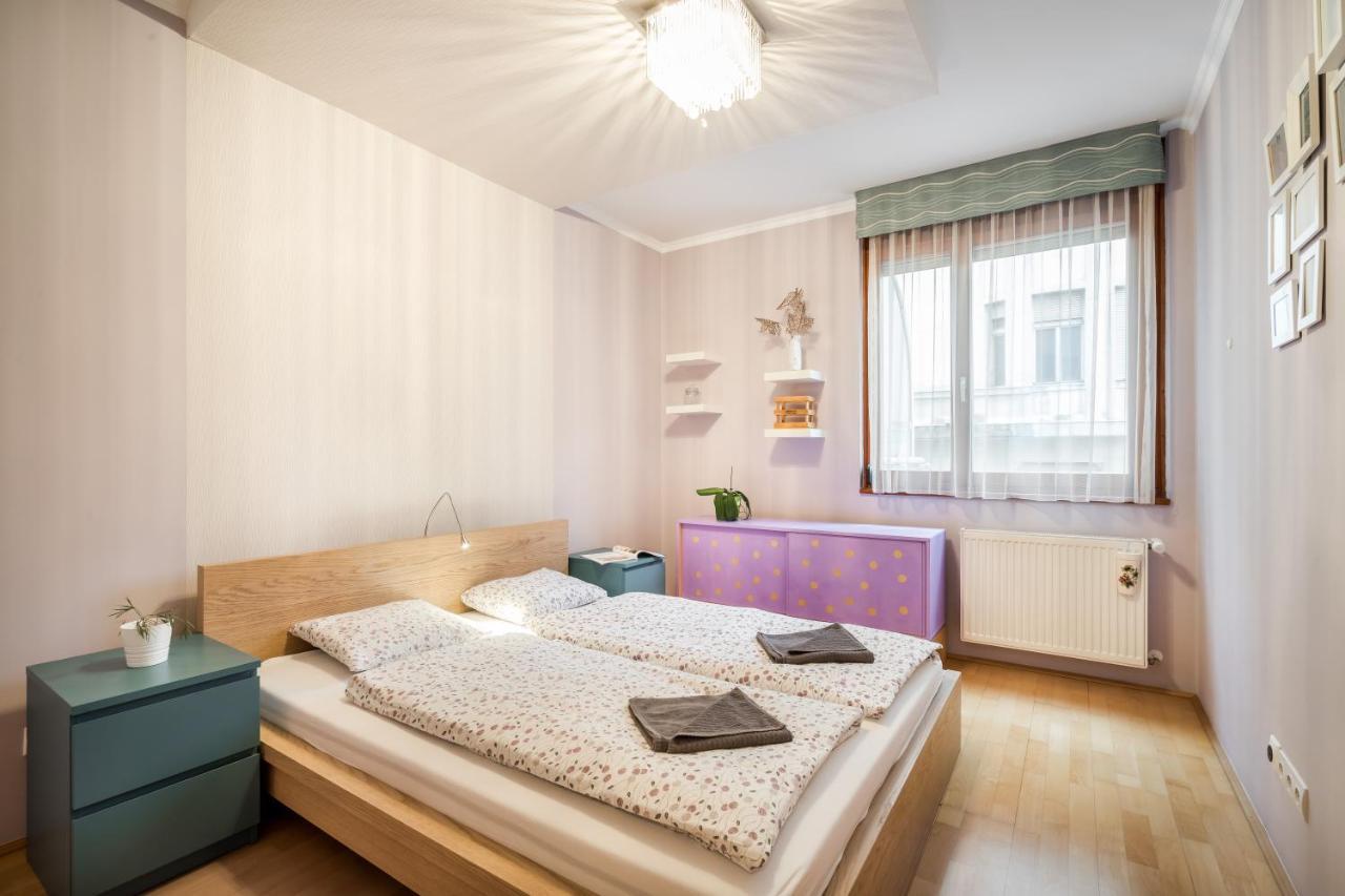 Apartment Downtown Karpat 9 Budapest Esterno foto
