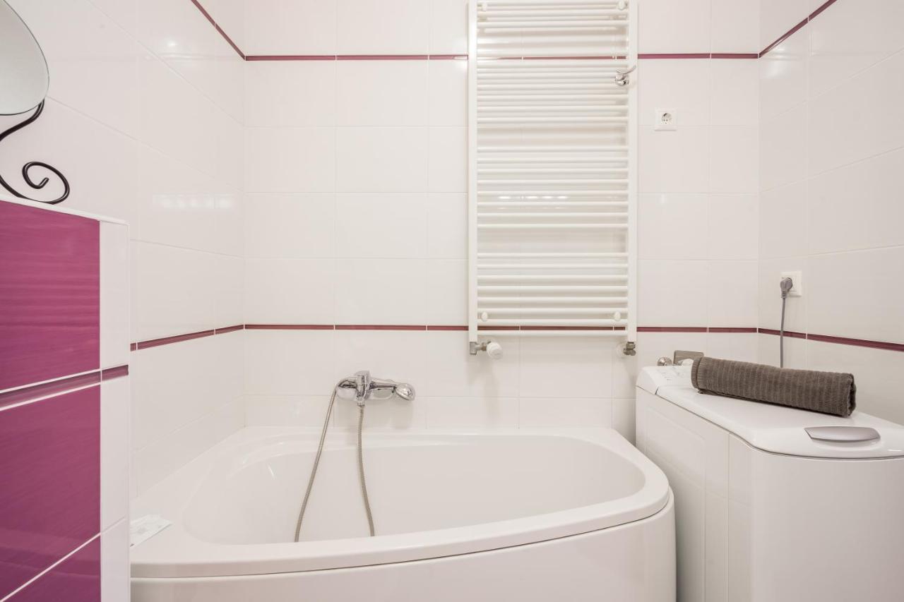 Apartment Downtown Karpat 9 Budapest Esterno foto